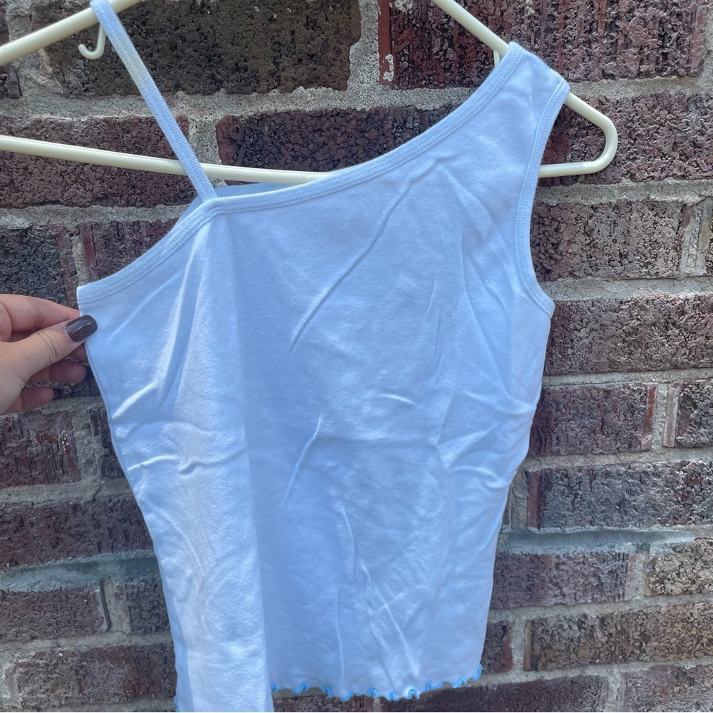 Asymmetrical Ruffle Tank Top - Picture 2 of 3